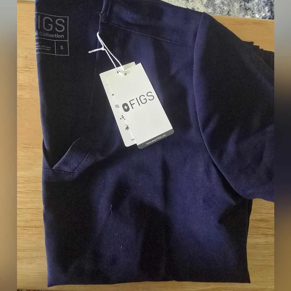 Figs Scrub Top
